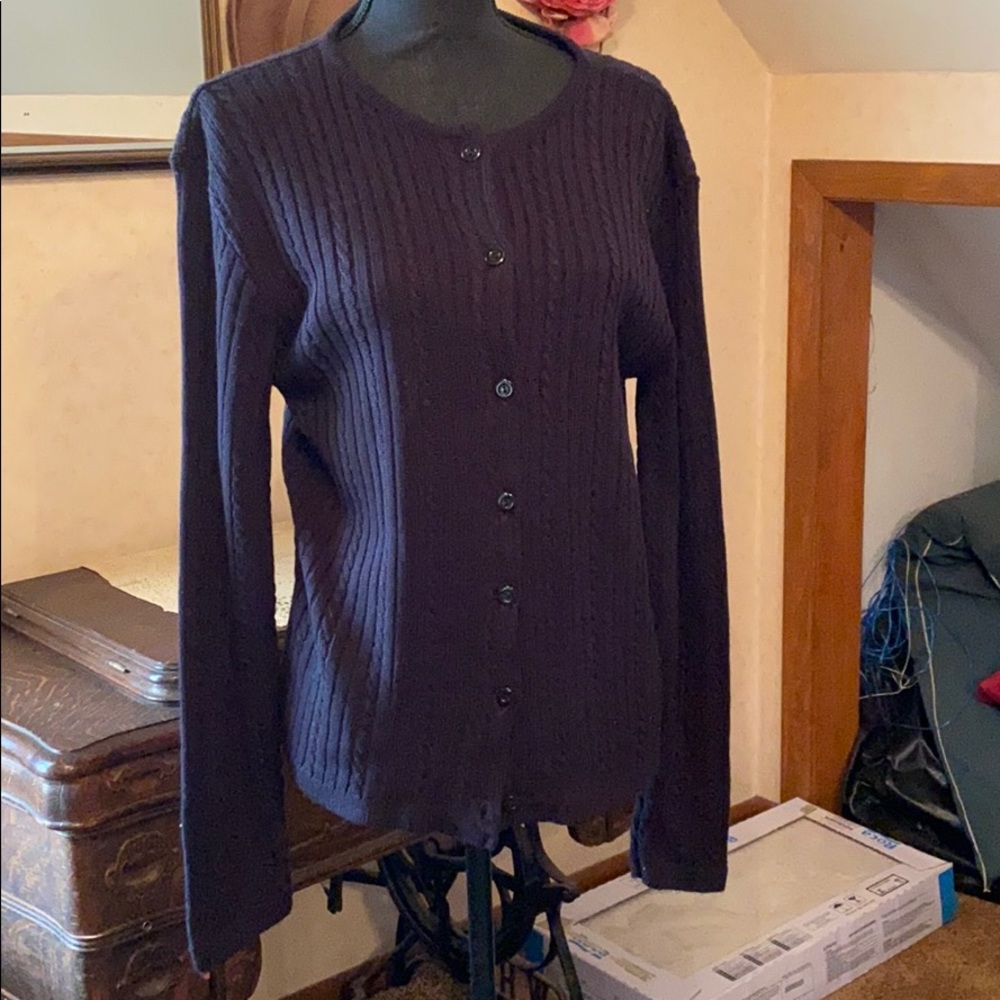 Cardigan sweater